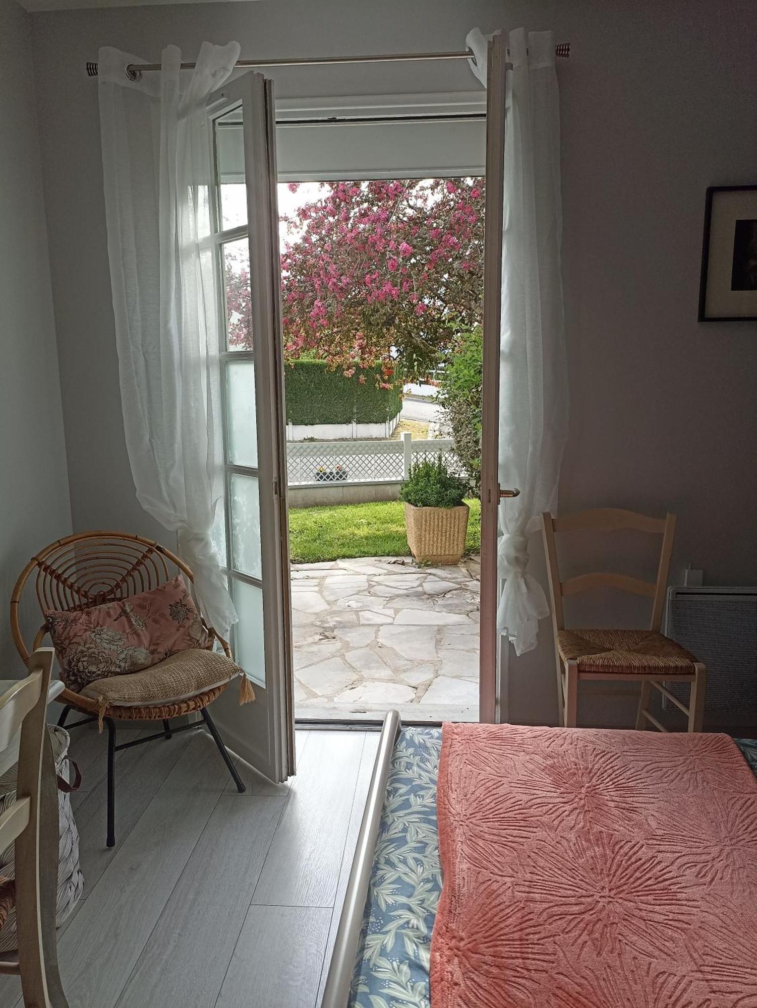 אונזה Entre 2 Chateaux מראה חיצוני תמונה